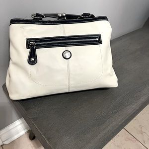 Unique Coach white a blue trim leather bag